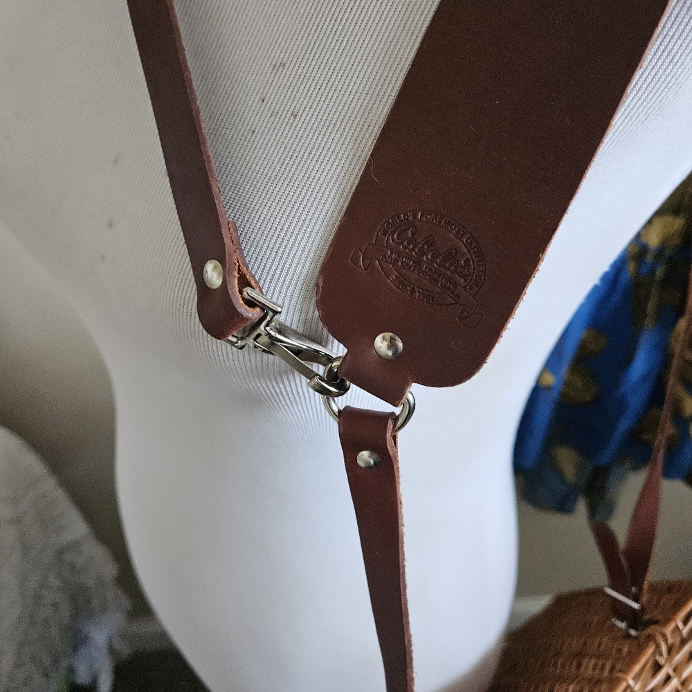 Cabelas Classic Split Creel Leather Closure and Adjustable Leather Shouler Strap - Picture 14 of 15